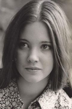 Lynne Frederick interpreta Tatiana