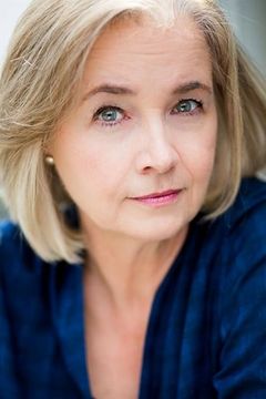 Lisa Paxton interpreta Grandma Helene