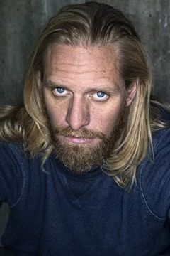 Erik Bolin interpreta Incident Commander
