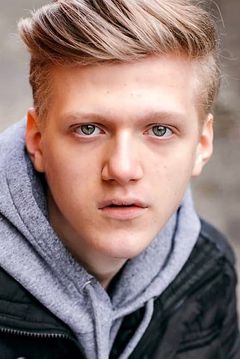 Tommy Gene Surridge interpreta Billy