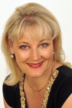 Louise Saint-Claire interpreta Mrs. van Zyl