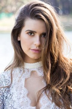 Philippa Coulthard interpreta Nancy