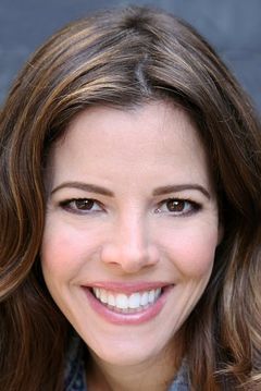 Heidi Kramer interpreta Filomina Francis