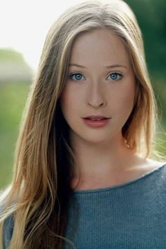 Celeste Dodwell interpreta Scarlet