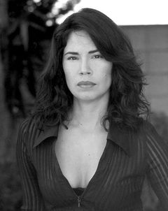 Kateri Walker interpreta Kateri