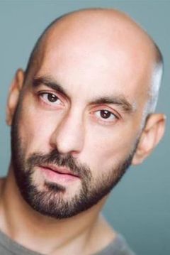 Michael Matovski interpreta Sokovian Family