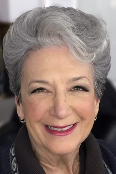 Catherine Wolf interpreta Marjorie