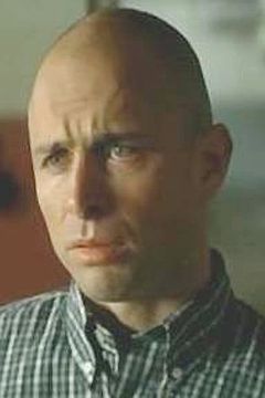 Christophe Bernard interpreta Un skinhead
