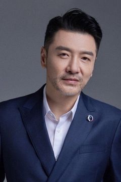 Wang Ce interpreta 1st Assistant Director