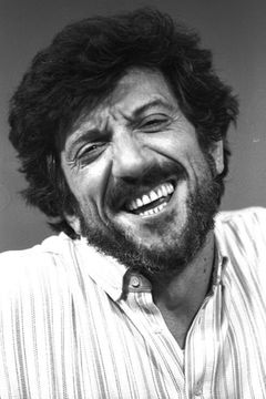 Gigi Proietti interpreta Maresciallo Giovanni Rocca