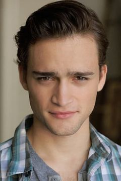 Kyle Fitz interpreta Spencer