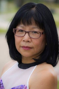 Tsi Chin Li-McCall interpreta Cou-Chi