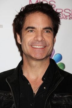 Pat Monahan interpreta Jackson