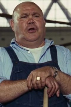 Veriano Ginesi interpreta Bald Onlooker at Tuco's 1st Hanging (uncredited)