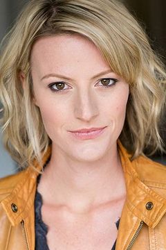 Britt Sanborn interpreta Emergency Room Nurse