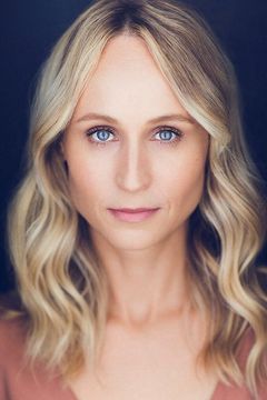 Katya Campbell interpreta Audrey