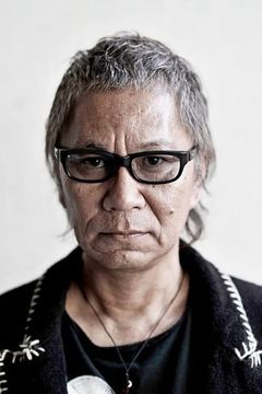 Takashi Miike interpreta Miike Takashi