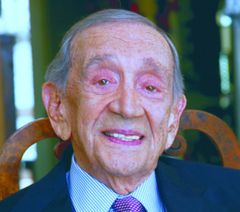 Jack H. Harris interpreta Man in Gallery (uncredited)