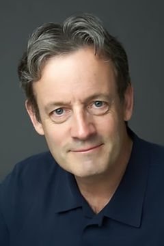 Peter Syvertsen interpreta FBI Agent Freemont