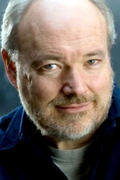 Marc Baur interpreta Plumber