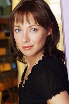 Suzi Stingl interpreta Norma