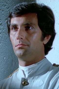 Mauro Bosco interpreta Charles