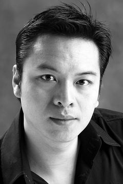 Thomas Ho interpreta Korean Guard (uncredited)
