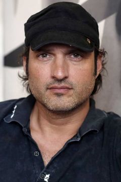 Robert Rodriguez interpreta One of Abby's Henchmen (uncredited)