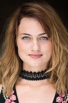 Anneliese Apps interpreta Brigid Payne