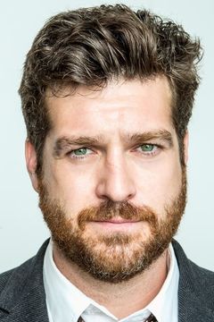 Zachary Bennett interpreta Jeff Leblanc