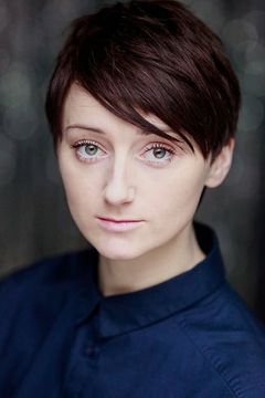 Jodie McNee interpreta Agnes Cole