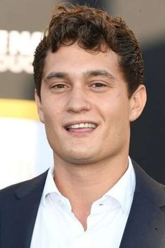 Rafi Gavron interpreta Jason Collins
