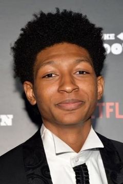 Skylan Brooks interpreta Buddy Boyd