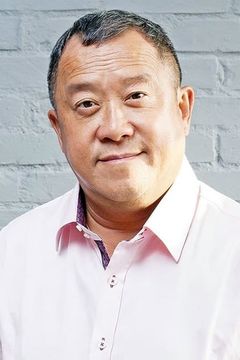 Eric Tsang interpreta Man on the Telephone at Concert Lobby
