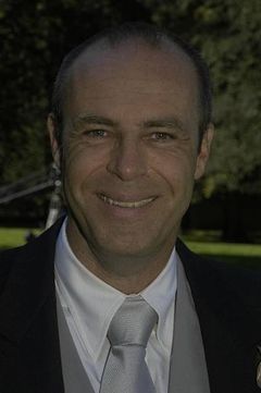 Peter Kremer interpreta Klaus Richter