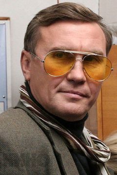 Yury Sysoev interpreta Bodyguard
