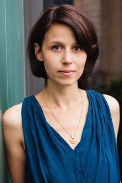 Aude-Laurence Clermont Biver interpreta Hospital nurse