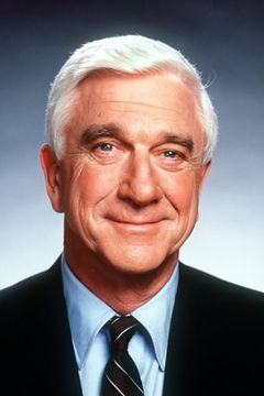 Leslie Nielsen interpreta Lt. Frank Drebin