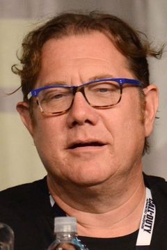 Fred Tatasciore interpreta Lobo (voice)