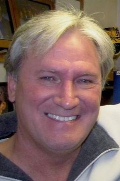 Brant von Hoffman interpreta Bob Hutcherson