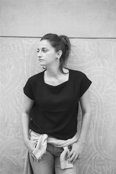 Marie Lanchas interpreta La femme au tazer