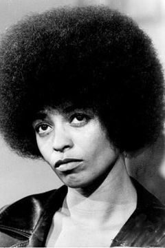 Angela Davis interpreta Luna