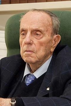Manuel Fraga interpreta Self (archive footage) (uncredited)