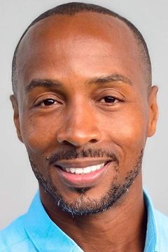 Donta Tanner interpreta Bailey's Step Father