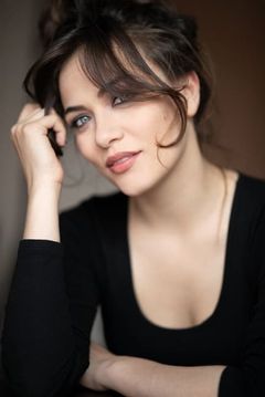Gloria Radulescu interpreta Marta Guarnieri