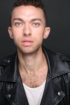 Jordon Bolden interpreta Matthew
