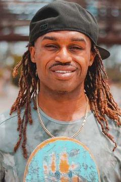 Brandon Turner interpreta Gang Member