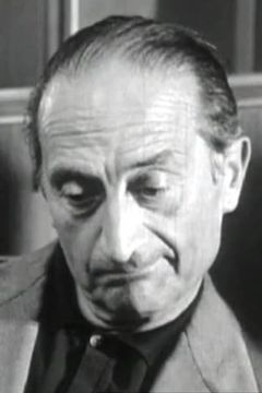 Marc Arian interpreta Subway Passenger (uncredited)