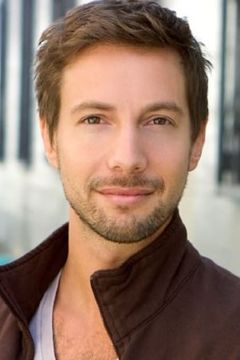 Jonah Blechman interpreta Arthur Gayle