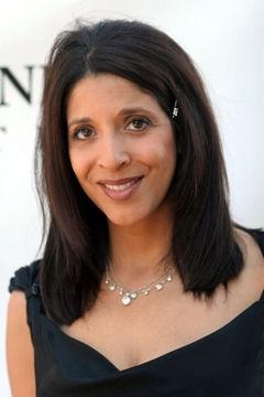Christine Devine interpreta Video Newscaster